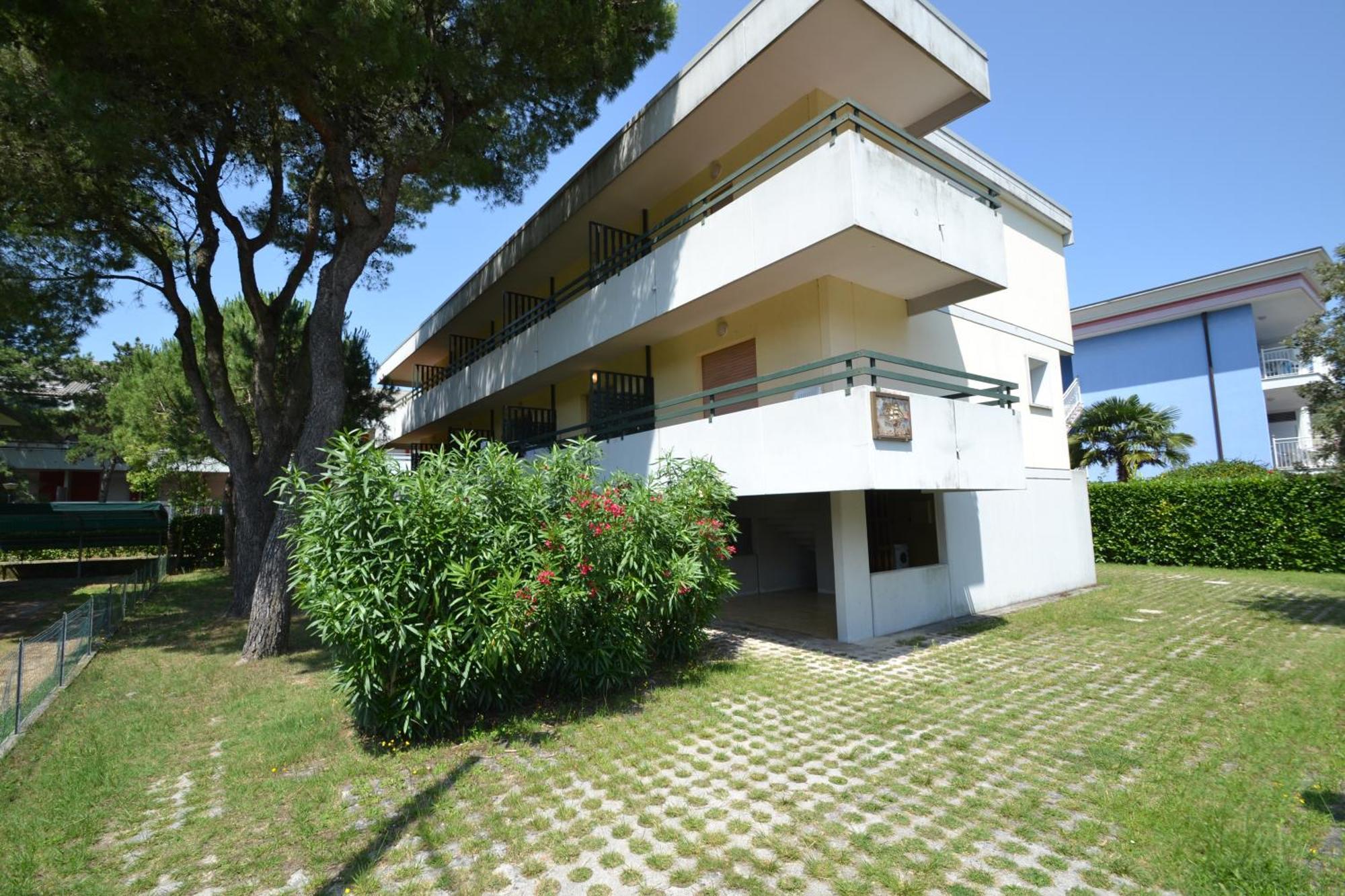 Isotta Apartment Bibione Bagian luar foto